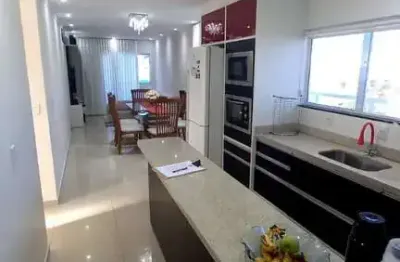 Cobertura mobiliada com 170m² á aproximadamente 600 metros da praia dos ingleses