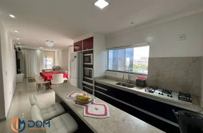 Cobertura mobiliada com 170m² á aproximadamente 600 metros da praia dos ingleses