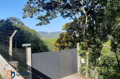 Sítio com 12800m² na vargem pequena á aproximadamente 8km da praia de canasvieiras