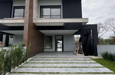 Sobrado à venda no bairro são joão do rio vermelho - florianópolis/sc