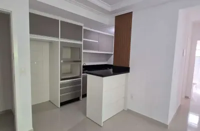Apartamento semi mobiliado com 58m² á aproximadamente 3km da praia dos ingleses