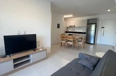 Apartamento 2 dormitórios a 200 metros da praia dos ingleses