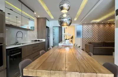 Apartamento alto padrão mobiliado, localizado 300 metros da praia dos ingleses, florianópolis/sc.