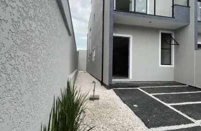 Sobrado padrão - aproximadamente 3,3km da praia dos ingleses