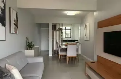 Apartamento mobiliado com vista mar, com 72m2 de area construída, localizado a 50 metros da praia dos ingleses, florianópolis/sc.
