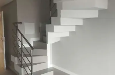 Apartamento duplex - aproximadamente 1km da praia dos ingleses.