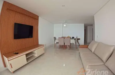 Apartamento alto padrão com 4 suítes à beira-mar, na praia do morro