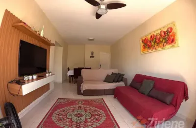 Seu refúgio perfeito:  apartamento de 2 quartos com varanda