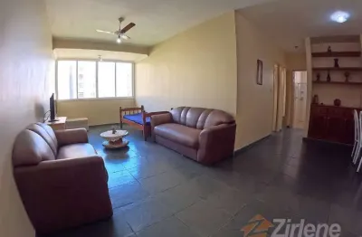 Apartamento amplo de 03 quartos com vista para o mar.