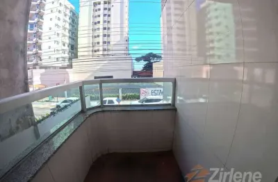 Apartamento de 2 quartos sendo 1 suíte  na segunda quadra do mar.