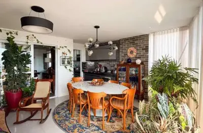 Seu novo lar na praia do morro: 03 quartos com ótima localização