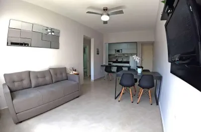 Aconchegante apartamento de 01 quarto (fundos) em prédio a beira mar.