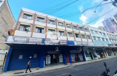 Apartamento com 3 quartos para alugar no Centro, Juiz de Fora 