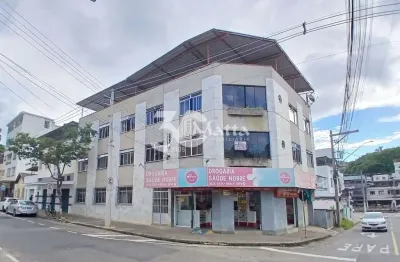 Apartamento com 3 quartos para alugar no Santa Luzia, Juiz de Fora 