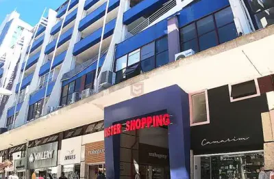 Terreno em condomínio fechado à venda na Rua Mister Moore, Centro, Juiz de Fora