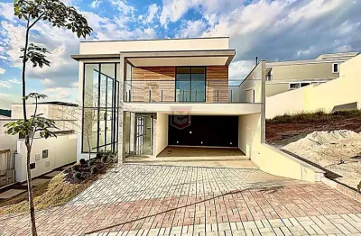Bela casa de 3 quartos sendo 2 suítes no condomínio estrela alta!