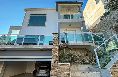 Casa em condomínio fechado com 3 quartos à venda na Rua Luiz Brand Horta, Portal da Torre, Juiz de Fora
