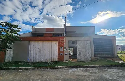 Casa com 4 quartos à venda na Rua Ana Rosa Leão, Marilândia, Juiz de Fora
