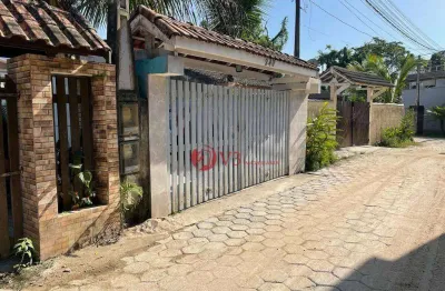 Casa em ubatuba com 80 metros quadrados com 2 dormitórios, sala, cozinha, 2 banheiros, com vagas para 4 carros próximo a praia de maranduba