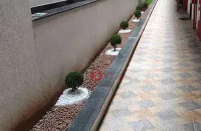 Apatamento com 2 dormitorios, sala, cozinha, perto do metro guilhermina