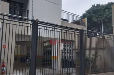 Apartamento a venda enfrente ao metro patriarca com 2 dormitórios, sacada