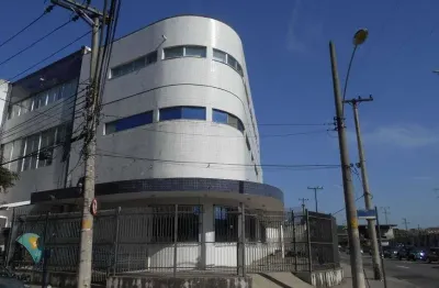 Alugo prédio com 3 pavimentos e ótimas salas maracanã 502 m2