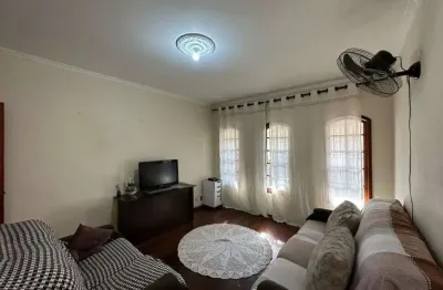 Casa com 3 quartos à venda no Jardim Maia, Guarulhos 