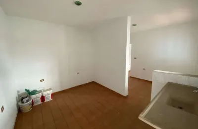 Casa com 1 quarto para alugar no Jardim Presidente Dutra, Guarulhos 