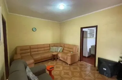Casa com 2 quartos para alugar no Centro, Guarulhos 