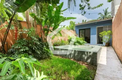 Casa com 3 quartos à venda na Avenida Diógenes Ribeiro de Lima, 490, Alto de Pinheiros, São Paulo por R$ 2.250.000