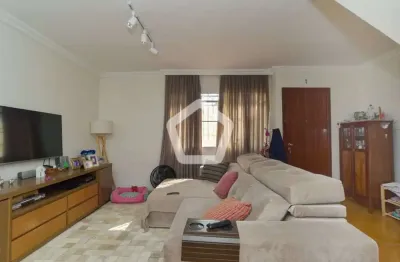 Casa com 3 quartos à venda na Rua Traituba, 246, Saúde, São Paulo por R$ 899.000