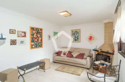 Casa com 3 quartos à venda na Rua Cristóvão Pereira, 1863, Campo Belo, São Paulo por R$ 935.000