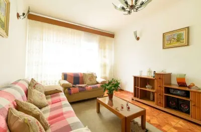 Casa com 3 quartos à venda na Rua Correia de Almeida, 58, Jabaquara, São Paulo por R$ 890.000