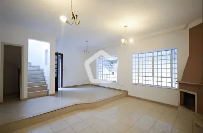 Casa com 4 quartos à venda na Rua Desembargador Artur Whitaker, 268, Super Quadra Morumbi, São Paulo por R$ 1.119.000