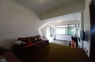 Casa com 3 quartos à venda na Rua Cláudio Rossi, 742, Jardim da Glória, São Paulo por R$ 1.300.000