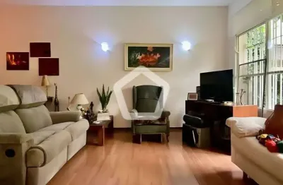 Casa com 3 quartos à venda na Rua Xavier Gouveia, 115, Campo Belo, São Paulo por R$ 1.593.000