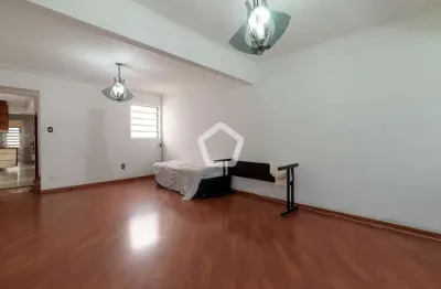 Casa com 3 quartos à venda na Rua dos Heliotrópios, 117, Mirandópolis, São Paulo por R$ 2.120.000