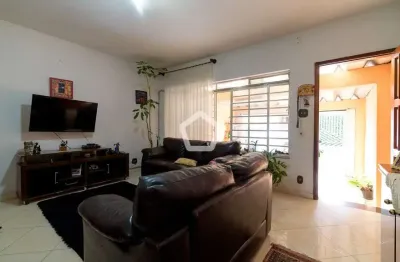 Casa com 2 quartos à venda na Rua Dom Manuel da Ressurreição, 205, Vila Gumercindo, São Paulo por R$ 730.000