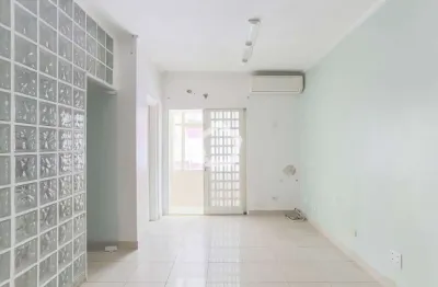 Casa com 2 quartos à venda na Rua Cunha Gago, 278, Pinheiros, São Paulo por R$ 737.000
