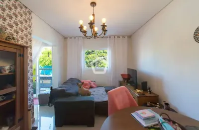 Casa com 2 quartos à venda na Rua Clara, 490, Vila Camilópolis, Santo André por R$ 550.000