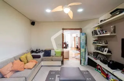 Casa com 3 quartos à venda na Rua Dona Elisa Moraes Mendes, 678, Vila Madalena, São Paulo por R$ 3.800.000