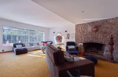 Casa com 3 quartos à venda na Rua Bernardino Machado, 536, Granja Julieta, São Paulo por R$ 3.200.000