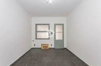 Casa com 2 quartos à venda na Rua das Glicínias, 85, Chácara Inglesa, São Paulo por R$ 1.000.000