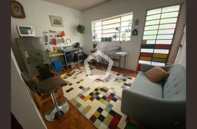 Casa com 3 quartos à venda na Rua Treze de Maio, 423, Bela Vista, São Paulo por R$ 1.840.000