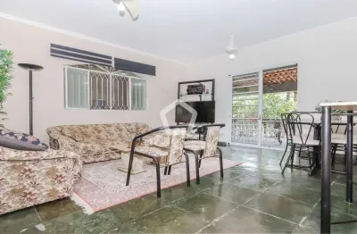 Casa com 3 quartos à venda na Estrada do Rio Pequeno, 1289, Jacarepaguá, Rio de Janeiro por R$ 400.000
