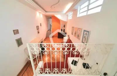 Casa com 4 quartos à venda na Rua Bárbara Heliodora, 479, Vila Romana, São Paulo por R$ 1.800.000