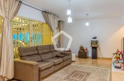 Casa com 4 quartos à venda na Rua Jorge Moreira, 160, Cambuci, São Paulo por R$ 1.100.000