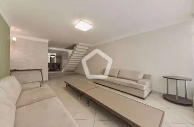 Casa com 3 quartos à venda na Rua Álvaro Rodrigues, 1010, Vila Cordeiro, São Paulo por R$ 1.700.000