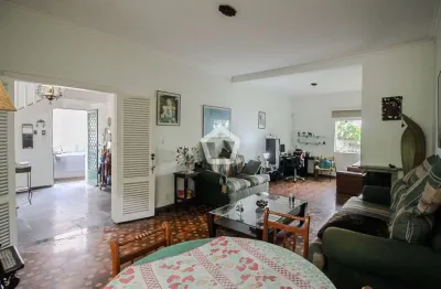 Casa com 4 quartos à venda na Rua Itapemirim, 66, Pacaembu, São Paulo por R$ 2.950.000