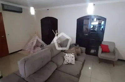 Casa com 3 quartos à venda na Rua Ana Amélia Lopes Âncona, 49, Cidade Ademar, São Paulo por R$ 1.596.000